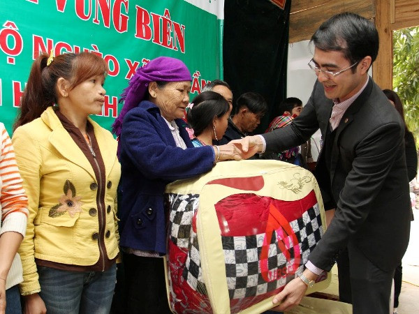 Mùa Xuân ấm áp với những người nghèo vùng giáp biên ảnh 3
