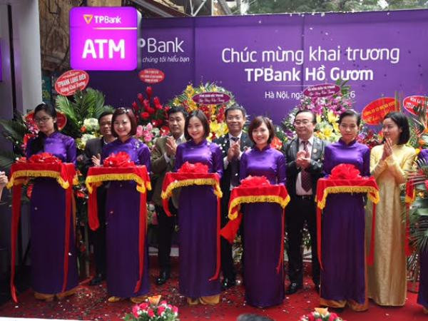 TPBank khai trương điểm giao dịch mới tại phố cổ Hà Nội ảnh 1