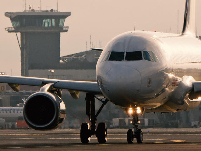 Nga: Máy bay chở 172 hành khách phải hạ cánh khẩn cấp ảnh 1