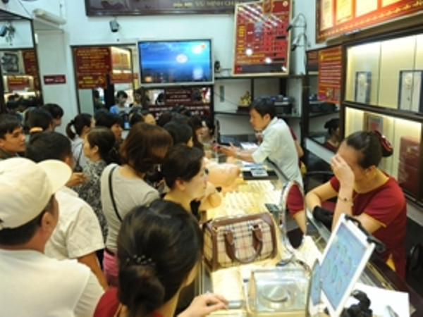 Mở cửa phiên đầu tuần, giá vàng SJC giảm 100.000 đồng mỗi lượng ảnh 1