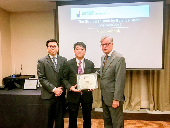 Vietcombank là tổ chức tín dụng duy nhất nhận giải Ngân hàng mạnh nhất ảnh 1