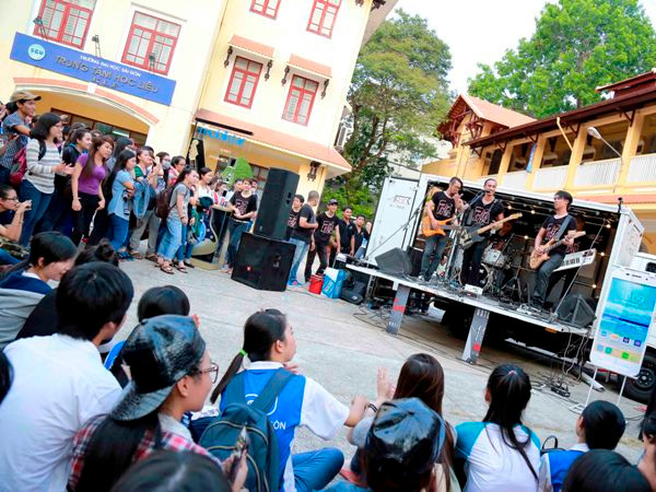 Phạm Anh Khoa làm chuyện... "ngược đời" trước live concert “Phá”? ảnh 2