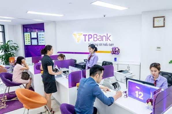 Lợi nhuận trước thuế của TPBank đạt hơn 2.000 tỷ đồng trong 6 tháng ảnh 1