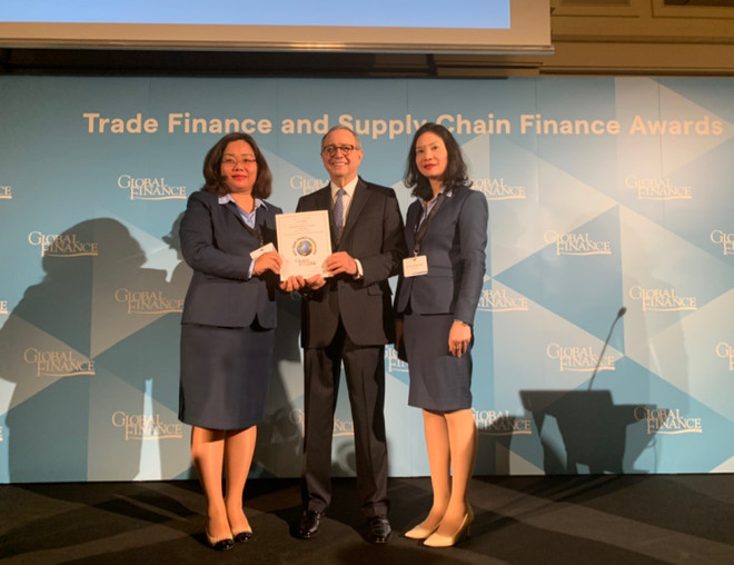 Lần thứ 3 VietinBank là ngân hàng tài trợ thương mại tốt nhất ảnh 1