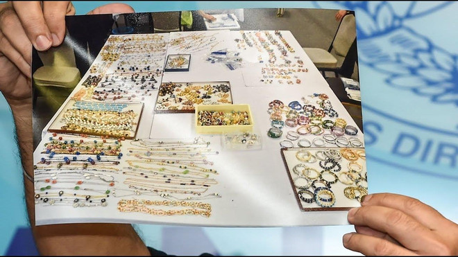 Bê bối quỹ 1MDB: Thu hồi số nữ trang kim cương trị giá 1,7 triệu USD ảnh 1