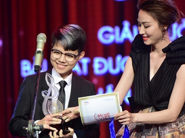 “Bài hát Việt 2015” bất ngờ “nới rộng” tôn vinh cả... ca sỹ ảnh 1