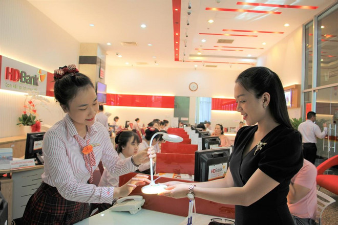 HDBank tặng quà cho bé nhân dịp Quốc tế thiếu nhi ảnh 1