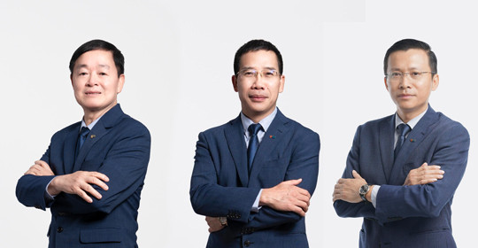 Từ trái qua phải: Ông Lê Hữu Đức, ông Lưu Trung Thái, ông Phạm Như Ánh. (Ảnh: Vietnam+) Ngân hàng Quân đội công bố thông tin kiện toàn nhân sự cấp cao ảnh 1