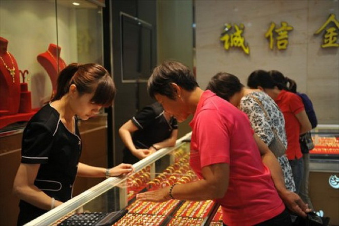 Giá vàng châu Á giảm bất chấp tình hình địa chính trị toàn cầu ảnh 1