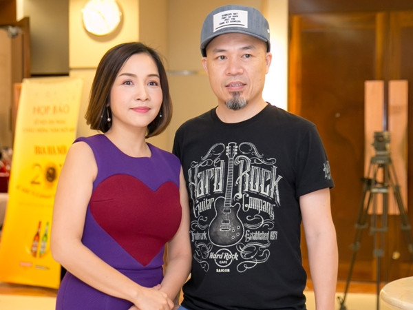 Mỹ Linh và đạo diễn âm nhạc Huy Tuấn. (Ảnh: HB) Mỹ Linh hát rock cùng Ngũ cung trong “Countdown Party 2017” ảnh 1