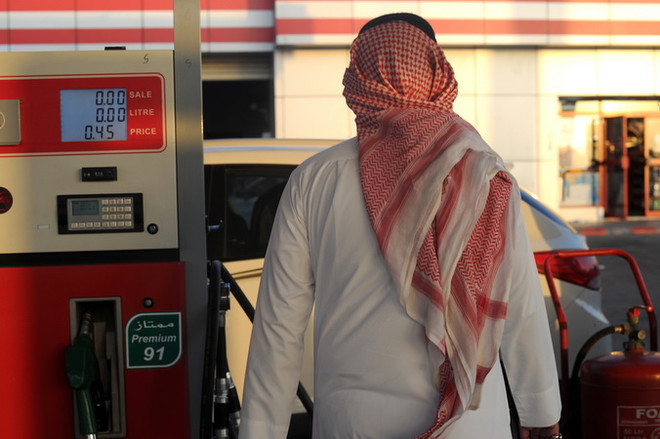 Một trạm bơm xăng dầu tại Jeddah, Saudi Arabia. (Nguồn: AFP/TTXVN) Giá dầu châu Á biến động nhẹ do hội nghị thượng đỉnh liên Triều ảnh 1