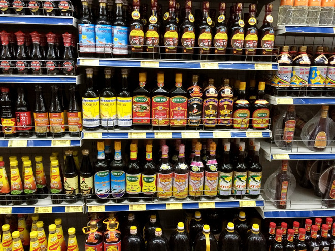 Thị trường nước mắm Hà Nội: Người tiêu dùng hết "bán tín bán nghi" ảnh 2