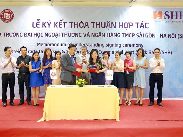 SHB hợp tác với 2 trường đại học phát triển nguồn nhân lực ảnh 1