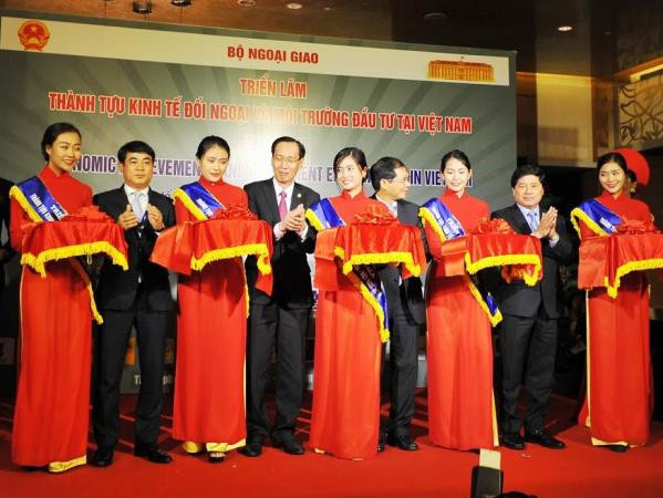 Vietcombank đồng hành cùng Hội nghị Kinh tế đối ngoại năm 2016 ảnh 2