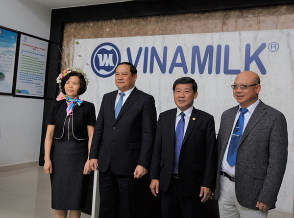 Vinamilk sẽ đầu tư 2 lĩnh vực nguồn sản phẩm và sản xuất sữa tại Lào ảnh 1