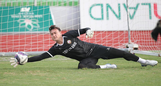 Lãnh đạo CLB Bình Định nói gì sau khi chiêu mộ thành công Văn Lâm? ảnh 1