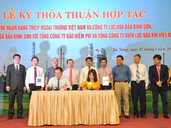 Vietcombank và Lọc hóa dầu Bình Sơn ký kết thỏa thuận hợp tác ảnh 1
