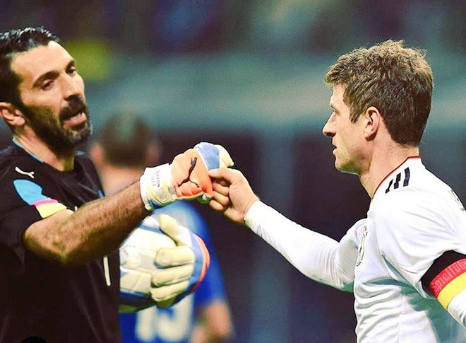 Với năm bàn thắng , Thomas Müller đã giành danh hiệu vua phá lưới của năm 2016 (Ảnh: Nguồn Dfb.de) Joachim Löw tiết lộ về những dự định cho tuyển Đức năm 2017 ảnh 2