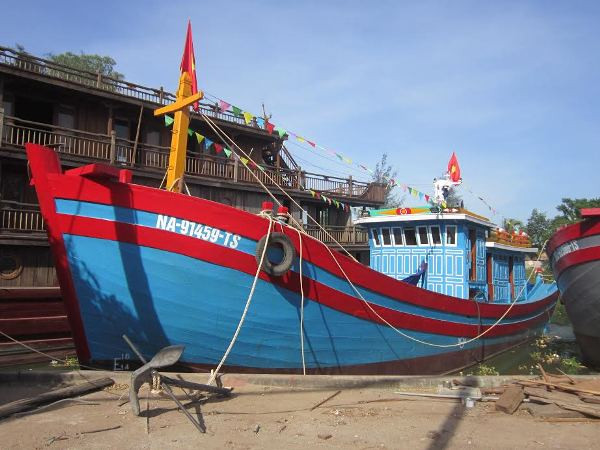 Nghệ An: Tàu cá đầu tiên đóng theo Nghị định 67 chuẩn bị ra khơi ảnh 1