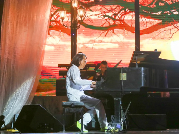 Bảo Yến, Elvis Phương sưởi ấm mùa Đông Hà Nội với “Tình ca của Phương” ảnh 3