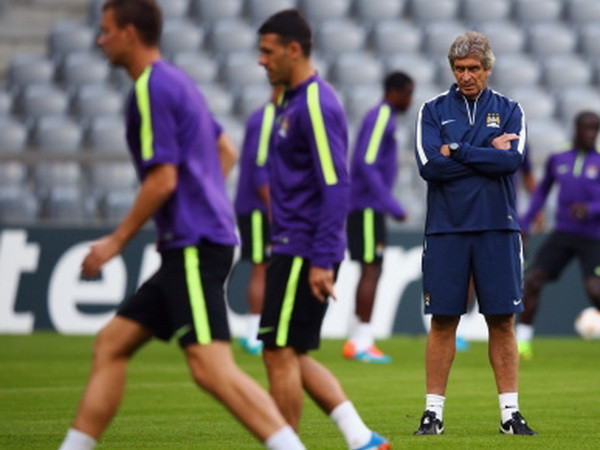 Philipp Lahm: Không việc gì phải hốt hoảng vì Manchester City ảnh 1