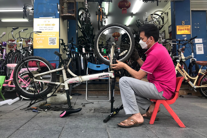 Người tiêu dùng Thủ đô 'luyện bí kíp' để ứng phó với 'cơn bão giá' ảnh 1