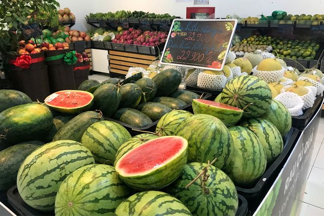 Hà Nội: 'Đại tiệc' trái cây mùa Hè tươi ngon tại các siêu thị ảnh 1