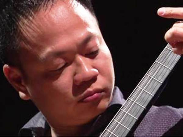 Nghệ sỹ Lê Hoàng Minh về nước biểu diễn độc tấu guitar cổ điển ảnh 1
