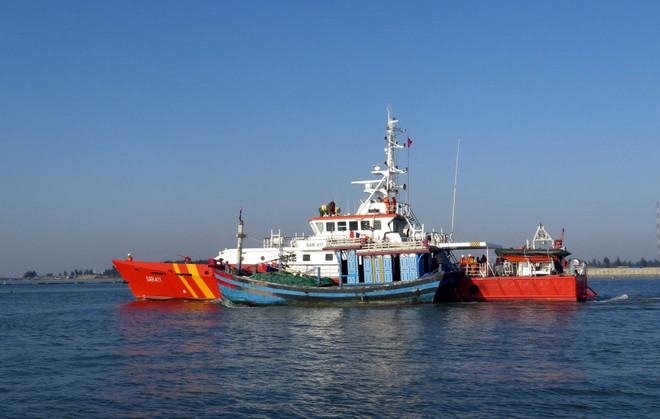 Vụ tàu cá chìm ở vùng biển Hoàng Sa: 5 ngư dân được cứu an toàn ảnh 1