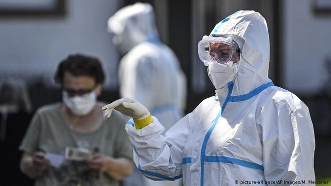 Đức bắt buộc xét nghiệm với người trở về từ các vùng nguy cơ ảnh 1