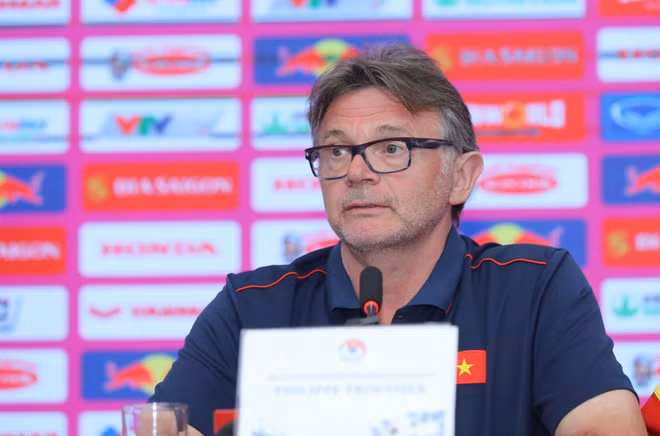 HLV Philippe Troussier: Quang Hải vẫn có vai trò quan trọng ở tuyển VN ảnh 1
