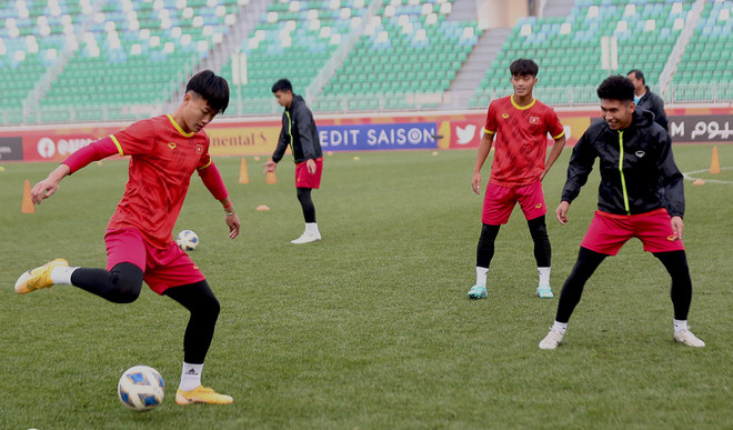 U20 Việt Nam chuẩn bị kỹ thể lực cho trận đấu quyết định với U20 Iran ảnh 7