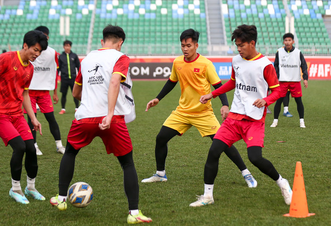 U20 Việt Nam chuẩn bị kỹ thể lực cho trận đấu quyết định với U20 Iran ảnh 8