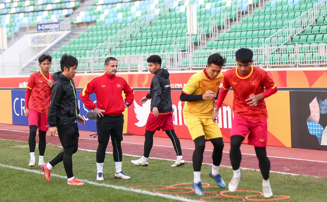 U20 Việt Nam chuẩn bị kỹ thể lực cho trận đấu quyết định với U20 Iran ảnh 4
