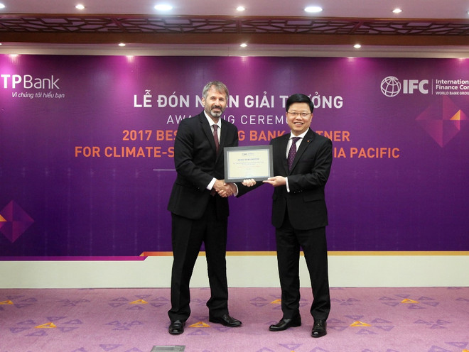IFC trao giải ngân hàng phát hành LC tốt nhất 2017 cho TPBank ảnh 1