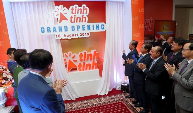 Lễ ra mắt kênh mua sắm trực tuyến Tinh Tinh E-commerce. (Nguồn: Khmer Times) Campuchia ra mắt kênh mua sắm trực tuyến lớn nhất ảnh 1