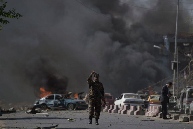 Một vụ nổ bom xe ở Afghanistan. (Nguồn: Waarmedia) LHQ: Con số thương vong tại Afghanistan cao 'chưa từng thấy' ảnh 1