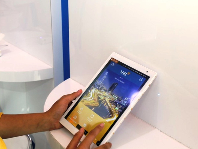 Ngân hàng đầu tiên ở Việt Nam cho phép tự tạo mã trong giao dịch ảnh 1