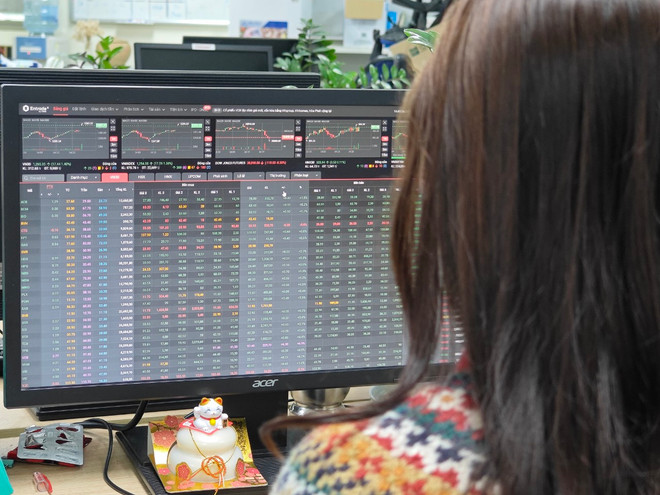 Sự phát triển của thị trường chứng khoán có vai trò, ý nghĩa quan trọng đối với sự phát triển của nền kinh tế và của các doanh nghiệp. Ảnh: PV/Vietnam+) z5200852307981_d0a45f05eed84c30c2ff0aa8418bd46d.jpg