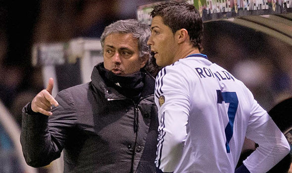 Cristiano Ronaldo nói gì về việc Jose Mourinho dẫn dắt M.U? ảnh 1