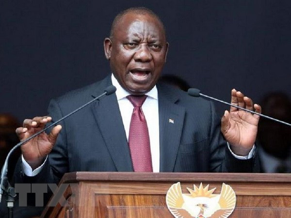 Nam Phi cải tổ nội các chính phủ và tăng lương tối thiểu ảnh 1