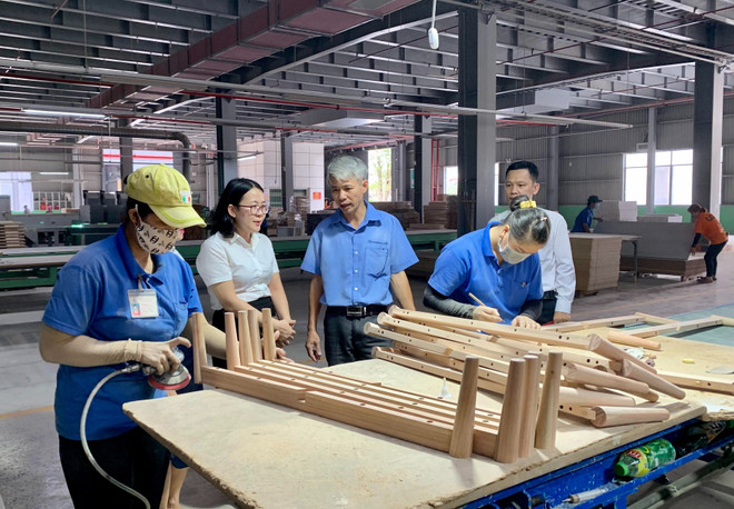 Agribank tích cực chia sẻ khó khăn với người dân, doanh nghiệp ảnh 2