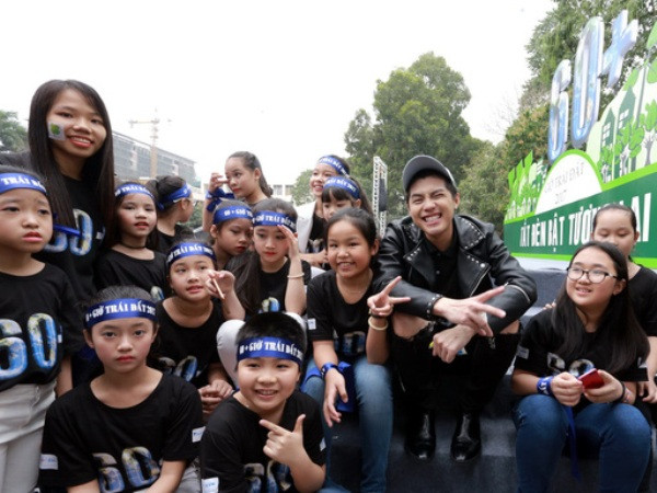 Noo Phước Thịnh nhảy flashmob khởi động “Giờ trái đất 2017" ảnh 7