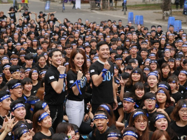 Noo Phước Thịnh nhảy flashmob khởi động “Giờ trái đất 2017" ảnh 3