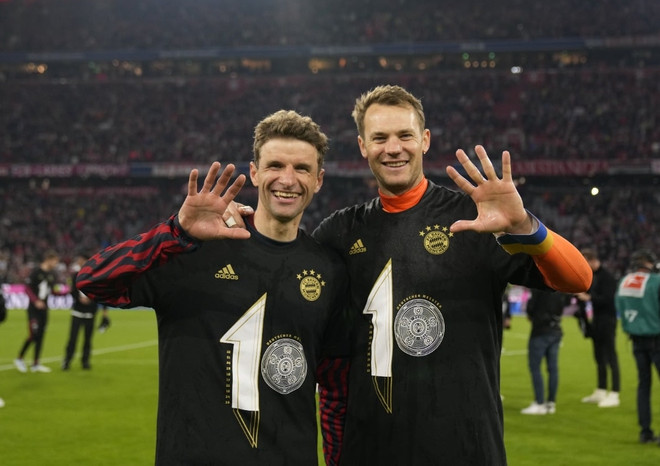 Manuel Neuer và Thomas Müller có mặt trong 10 chức vô địch liên tiếp của Bayern.(Ảnh: Nguồn Fcb.com) Bayern Munich: Top kỷ lục trong năm giải đấu hàng đầu châu Âu ảnh 1