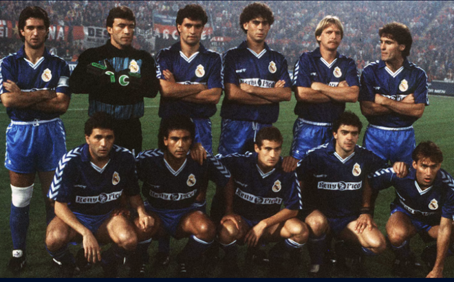 Real Madrid năm 1989/90 với Bernd Schuster của Đức (hàng trên, thứ hai từ phải sang). (Ảnh: Nguồn Fcb.com) Bayern Munich: Top kỷ lục trong năm giải đấu hàng đầu châu Âu ảnh 4