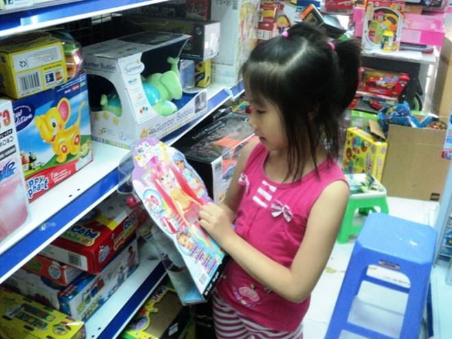 Thị trường dịp 1/6: Xu hướng chọn quà tặng thiết thực “lên ngôi” ảnh 1