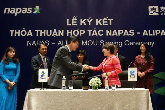 NAPAS ký thỏa thuận hợp tác với AliPay phục vụ khách du lịch ảnh 1