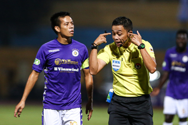Thêm huấn luyện viên phàn nàn trọng tài V-League khi đối đầu Hà Nội FC ảnh 2