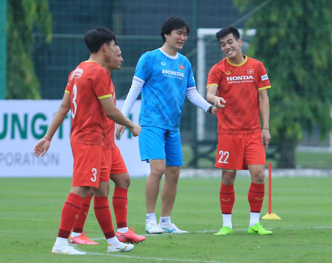 Trung vệ Đình Trọng háo hức chờ ngày đối đầu với đội tuyển Nhật Bản ảnh 2